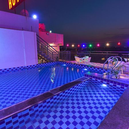 Hotel Remark Udaipur Esterno foto