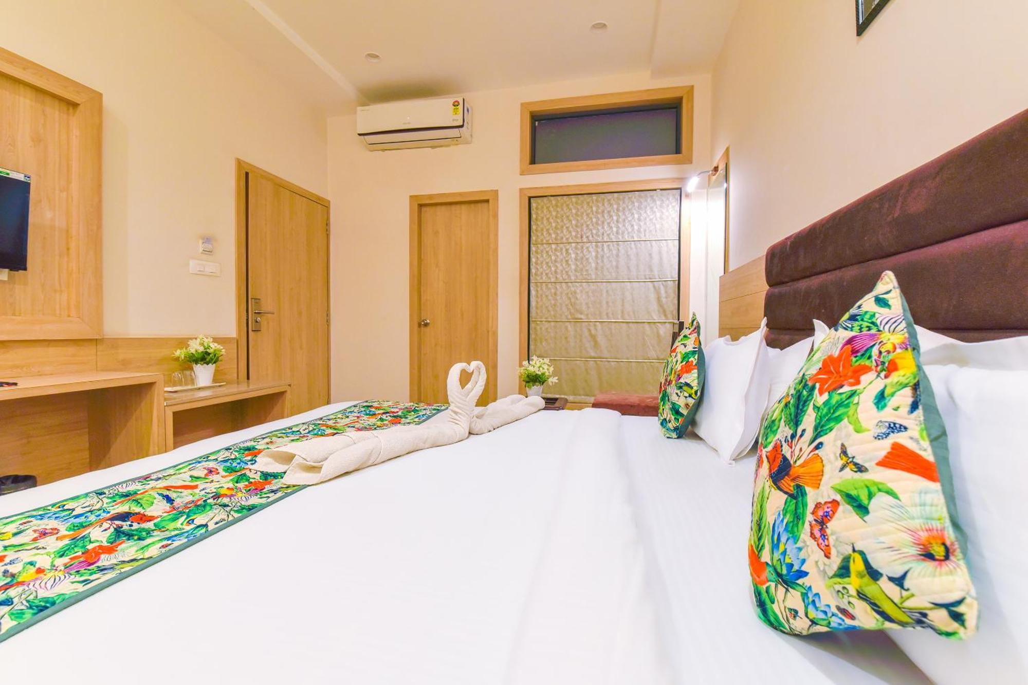 Hotel Remark Udaipur Esterno foto